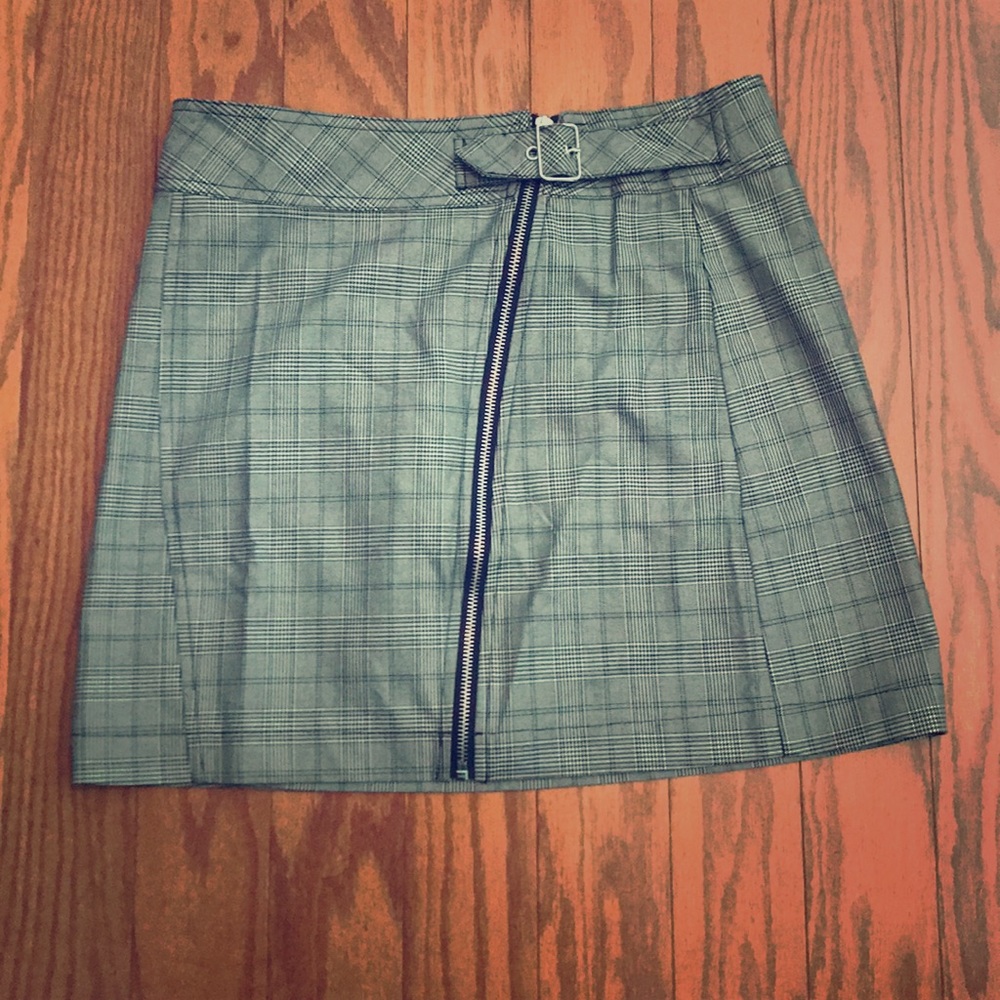 Plaid mini skirt